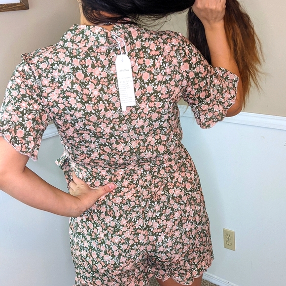 Floral romper - Picture 4 of 9